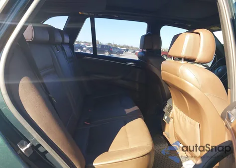 2010 BMW X5 xDrive30I z USA, uszkodzony, nr VIN 5UXFE4C55AL279406